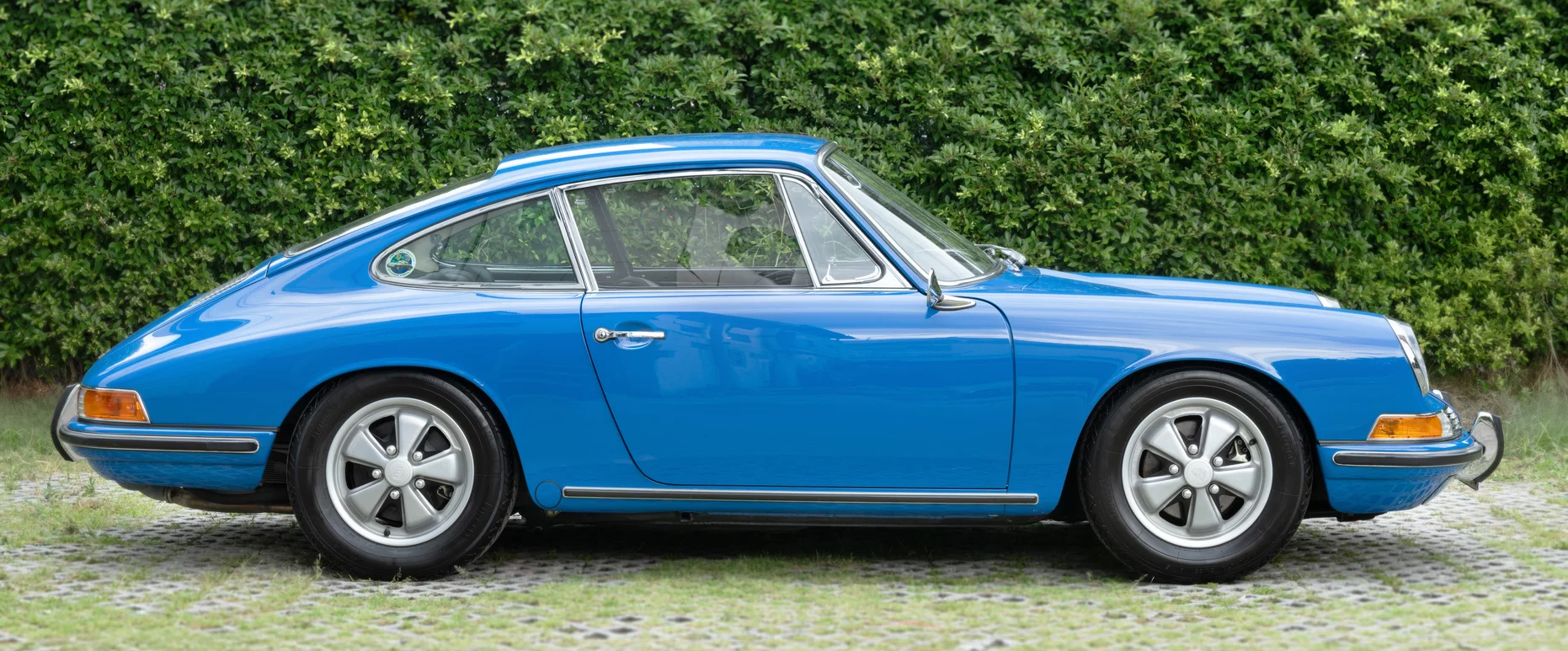 1733450910.5401.porsche 911s golf blue_version2_08.jpg